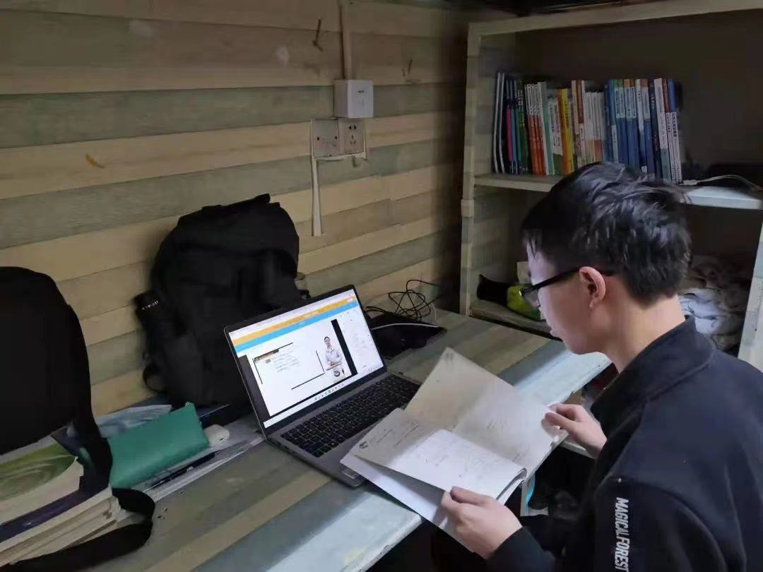 leyu乐鱼在线官网：“云端”课堂绘就育人同心圆