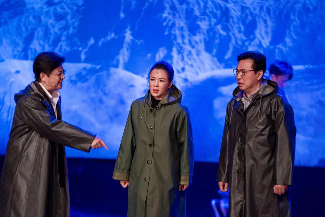 13804
