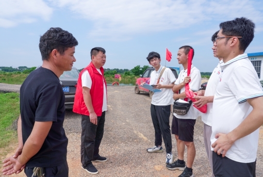 leyu乐鱼在线官网“三下乡”实践团：专业赋能乡村防灾减灾