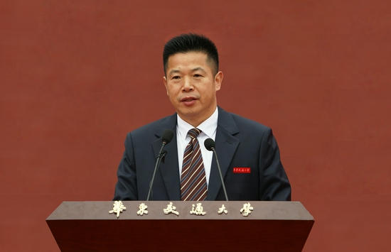 华东交大党委副书记、校长(提名)徐长节发表题为“恰是风华正茂”的讲话。